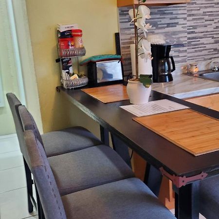 Eastwood Escape Hotel Nassau Bagian luar foto