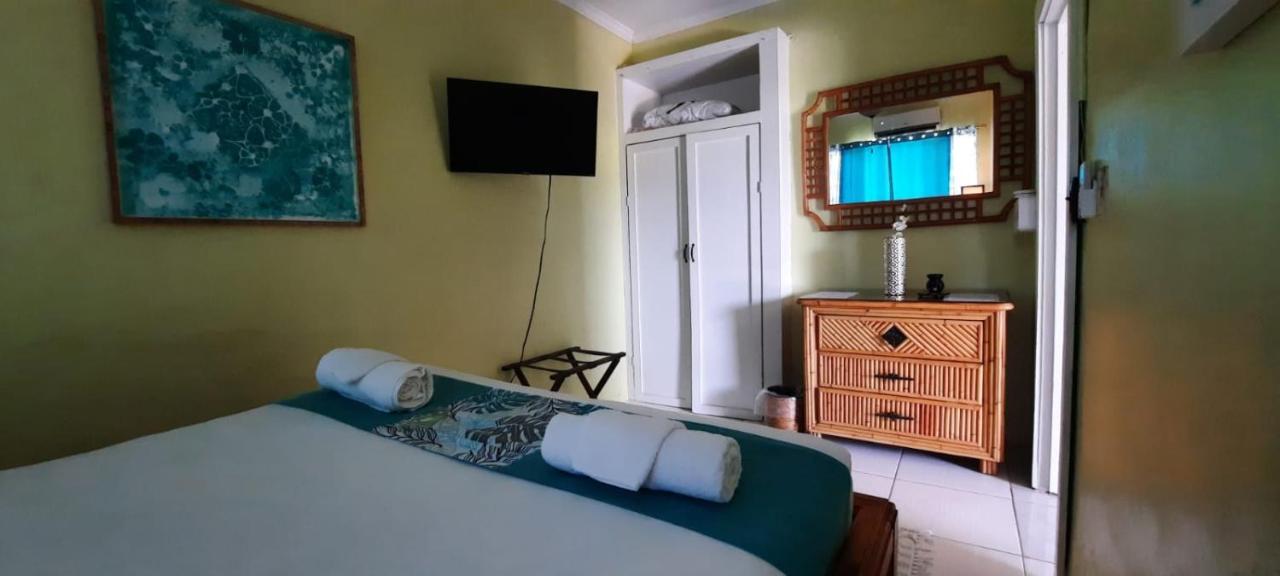 Eastwood Escape Hotel Nassau Bagian luar foto