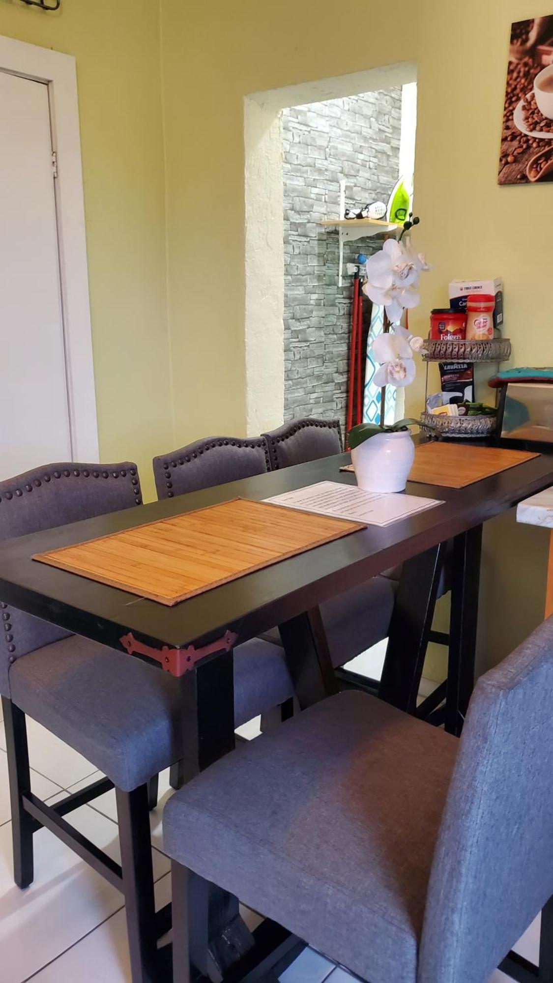 Eastwood Escape Hotel Nassau Bagian luar foto