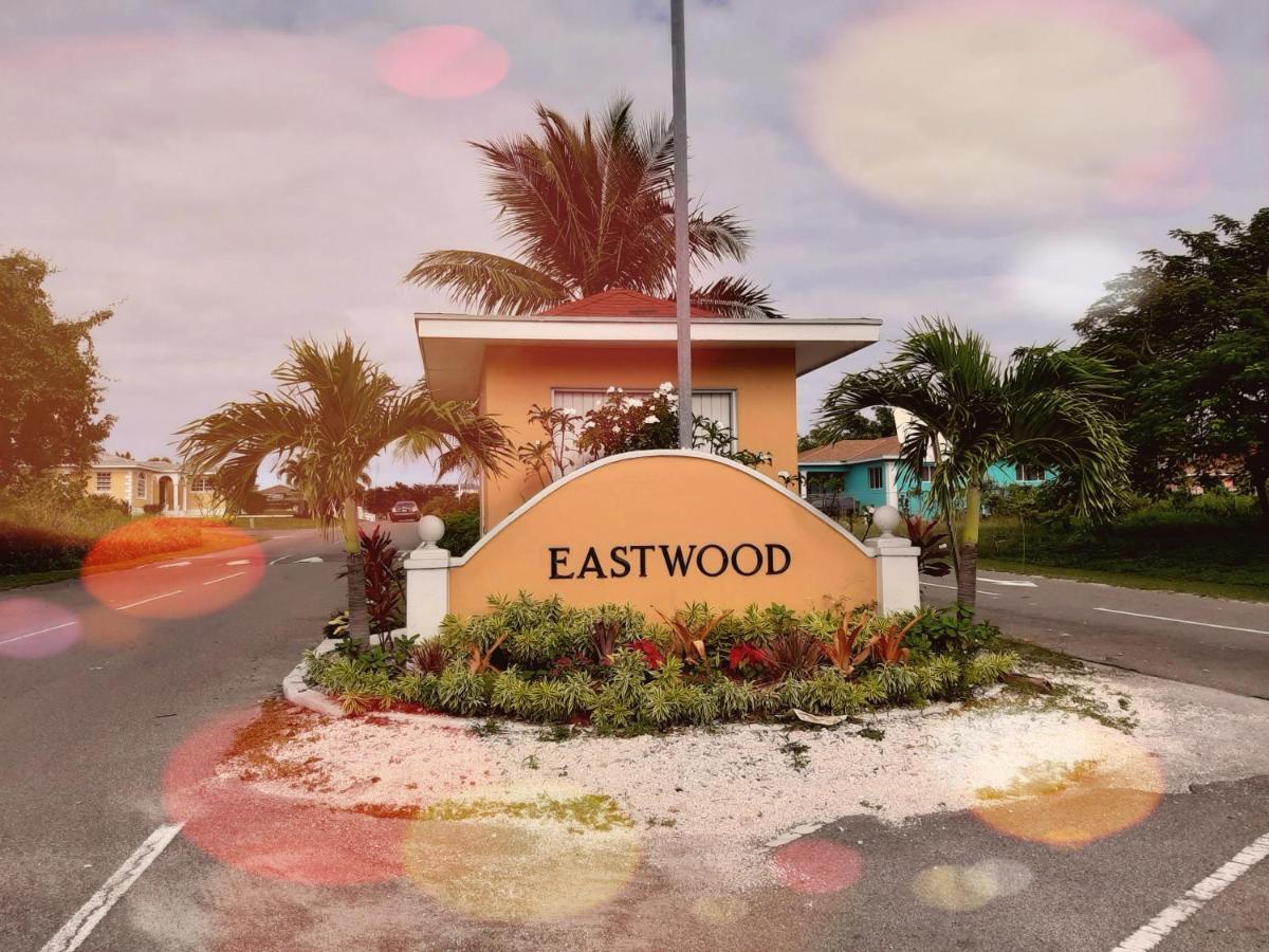 Eastwood Escape Hotel Nassau Bagian luar foto